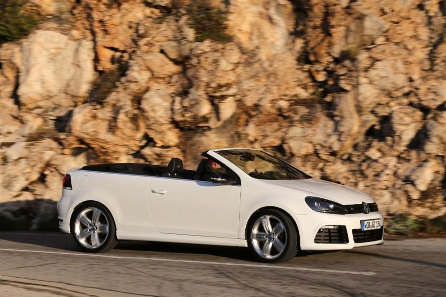  Volkswagen Golf R White Cabriolet 2013 года  (фото 24 из 45)